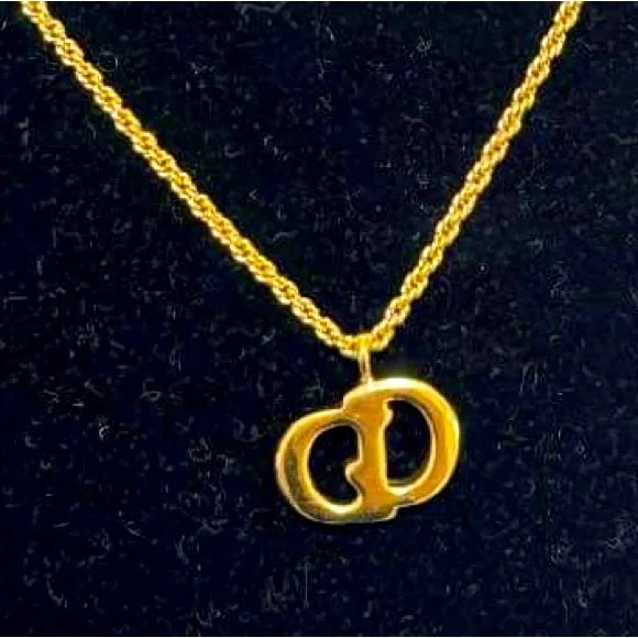 AUTHENTIC DIOR GOLD PLATED VINTAGE Necklace EUC🤩 - Picture 1 of 3